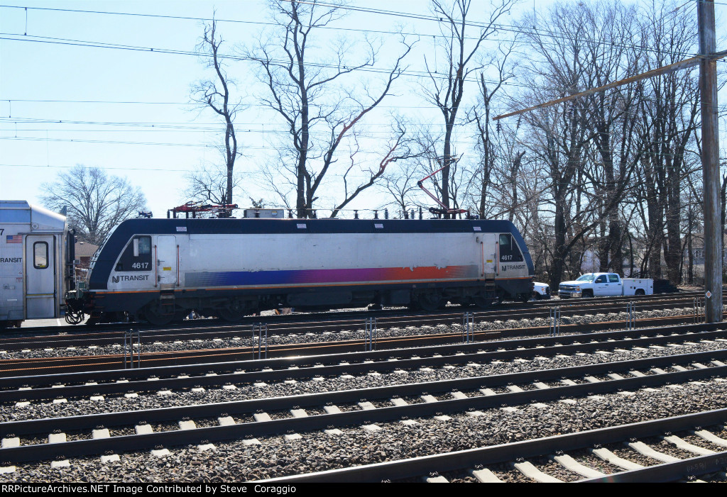 NJT 4617 Broadside View